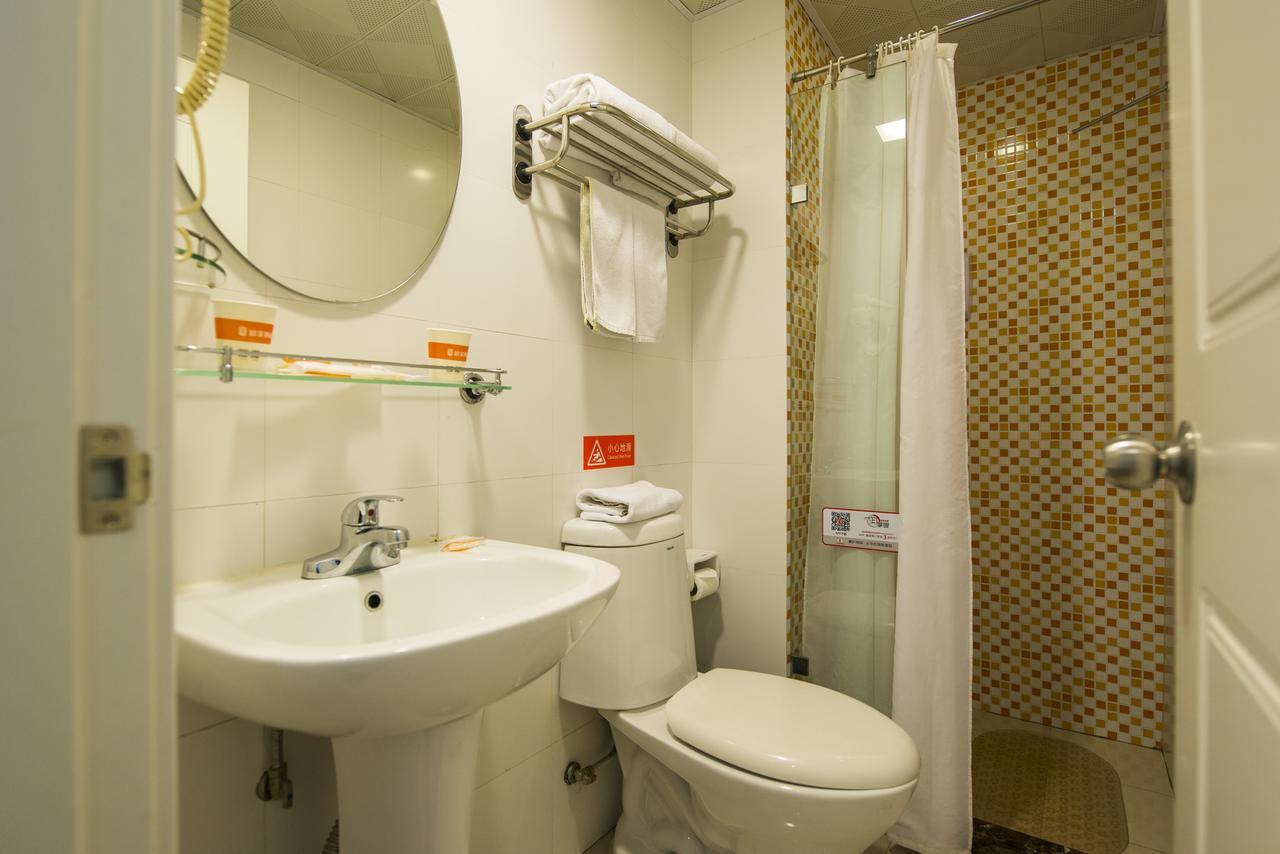 Home Inn Shanghai Hongqiao Terminal Jinshajiang Road Changfeng Екстериор снимка